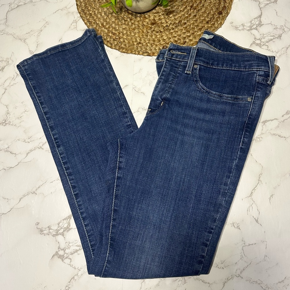 Women’s Levi’s Jeans